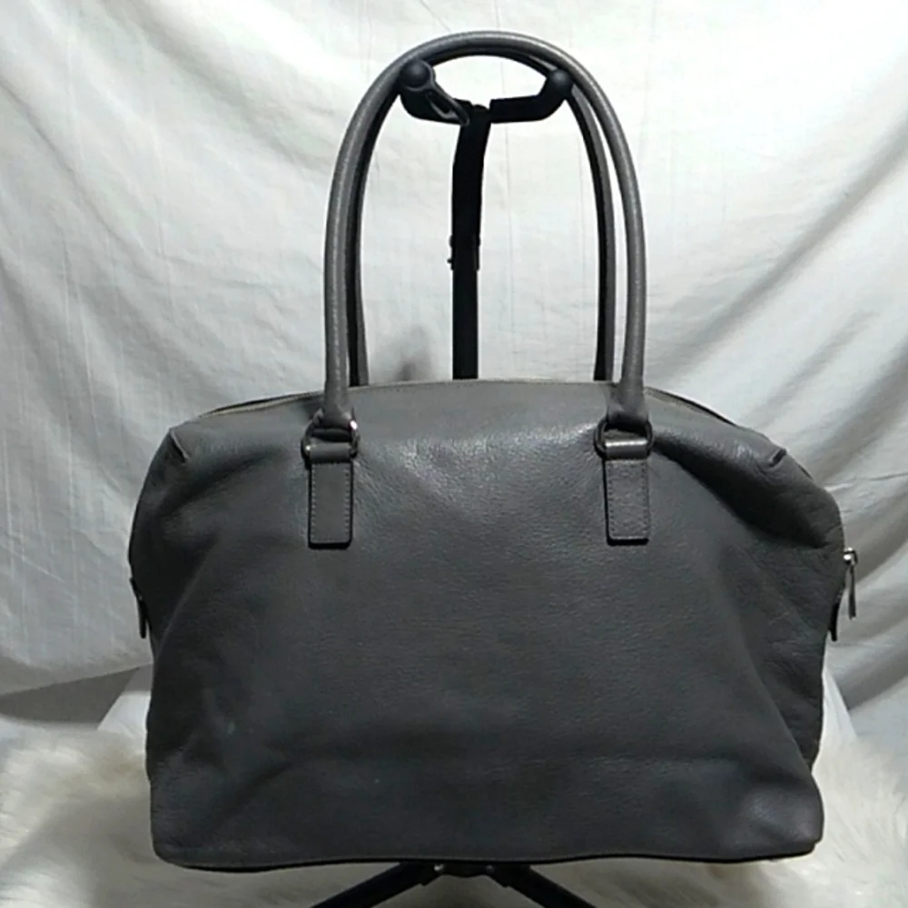 Michael Kors Extra Large Duffle Bag Tote Carry On Bag Gently Used - Picture 5 of 16